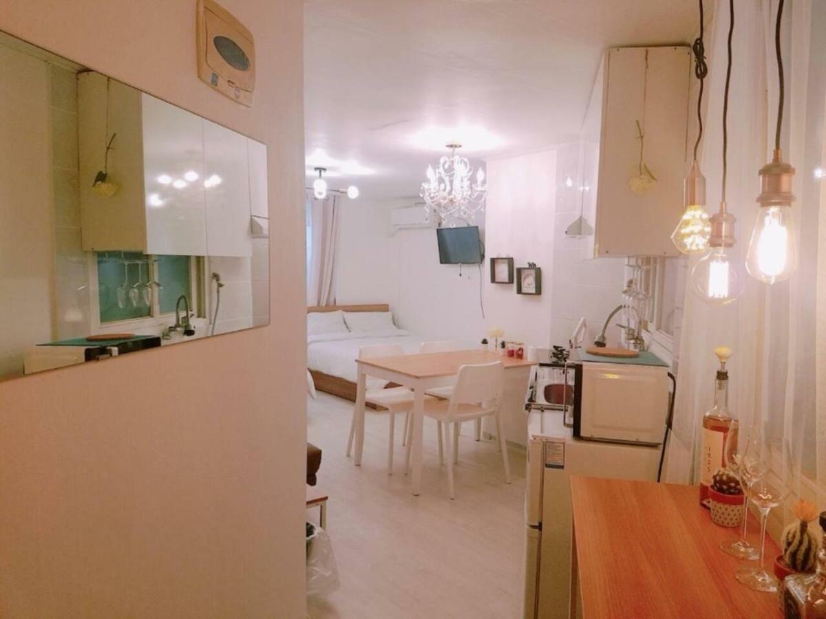Mimi's House In Hongdae Apartment