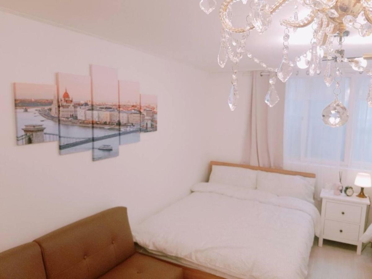 Mimi's House In Hongdae