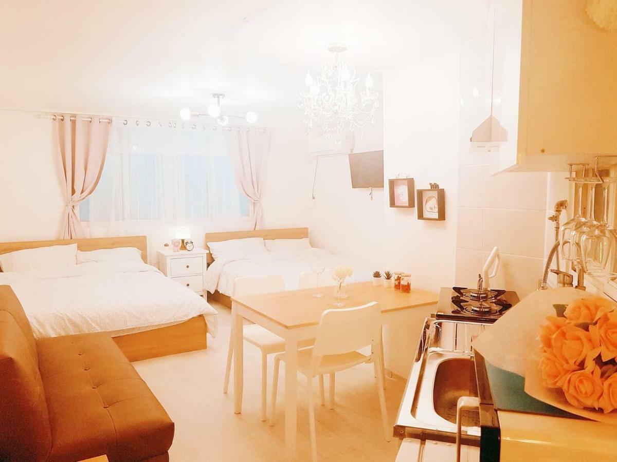 Mimi's House In Hongdae *